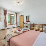 V Tatil Evi