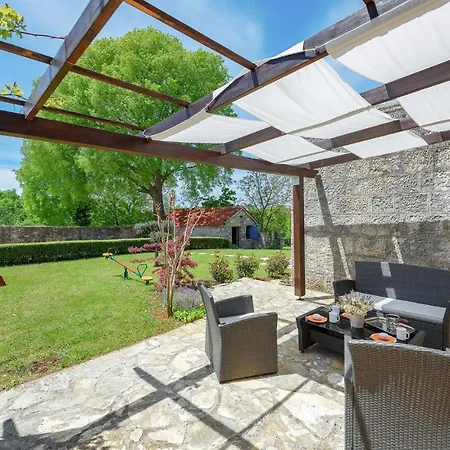 V Hébergement de vacances