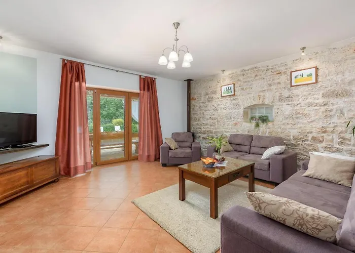 Ferienhaus V *